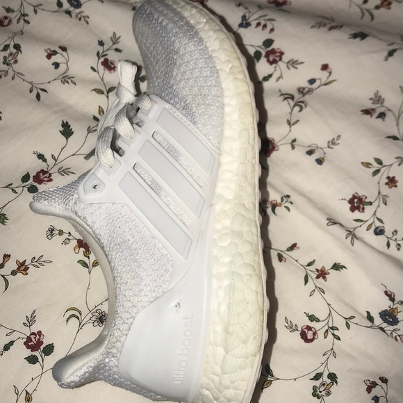 adidas Shoes - Ultra boost | size US 5 adidas Shoes - Ultra boost | size US 5